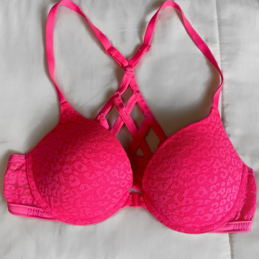 PINK Victoria’s Secret Push-Up Pigeonnant Bra✨34B